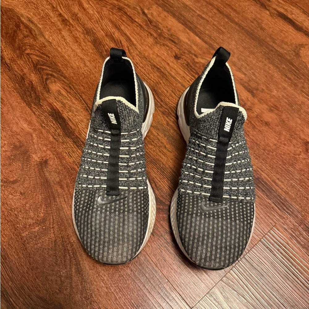 Nike Women’s React Phantom Sneakers